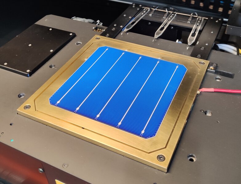 Silicon heterojunction solar cell cross-section showing photovoltaic cell structure