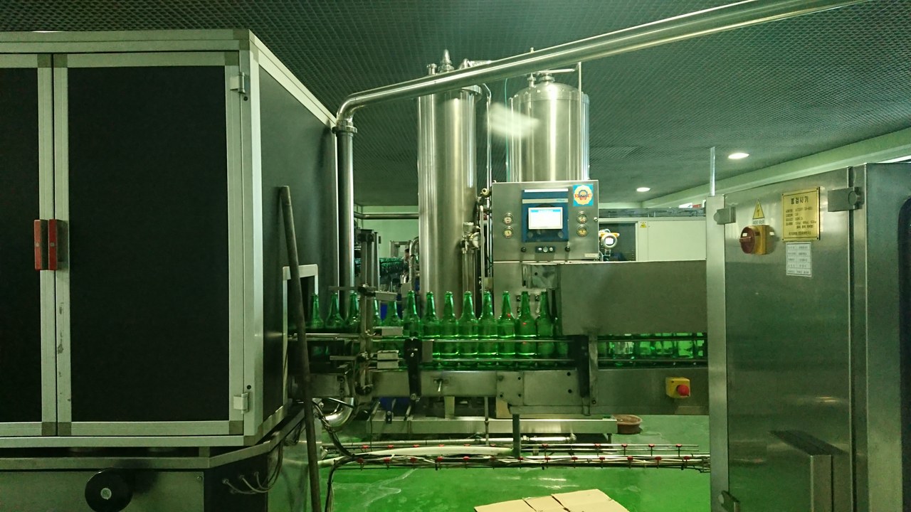 Mineral water bottling factory production line conveyor