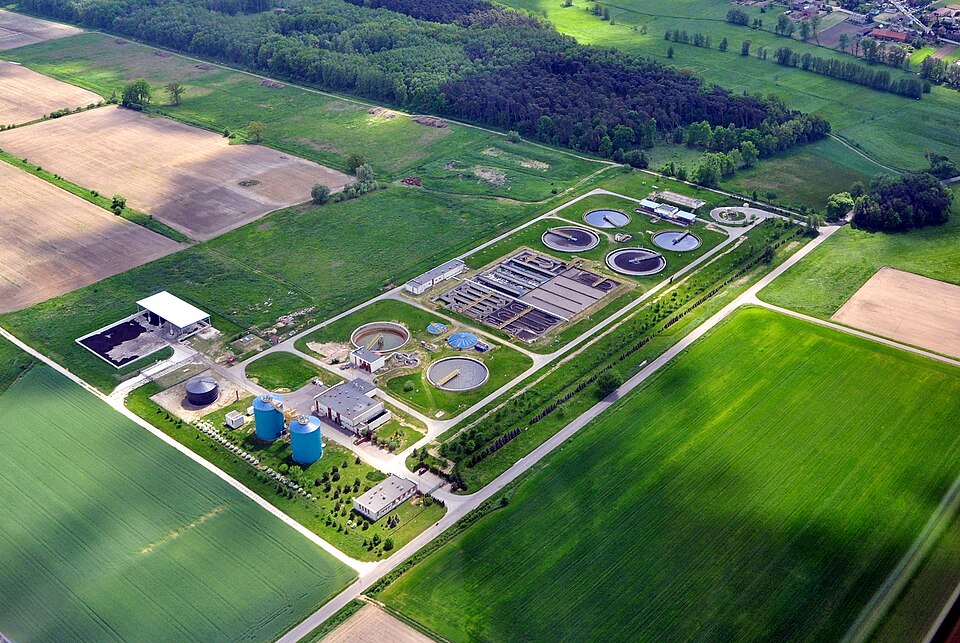 Industrial food wastewater treatment plant with UF and RO membrane systems